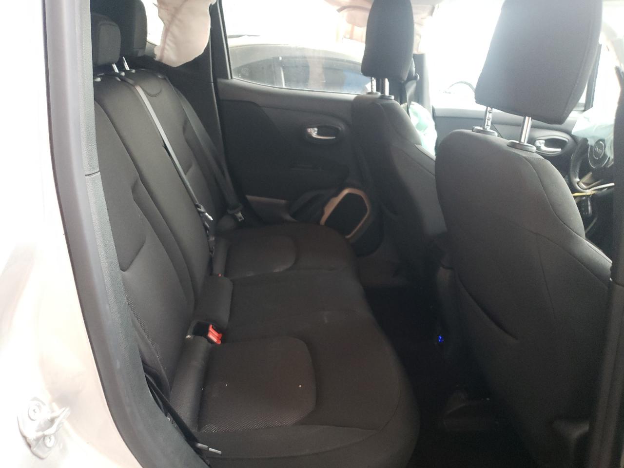 Photo 6 from auction – 2015 JEEP RENEGADE L with VIN ZACCJBBT4FPC14568