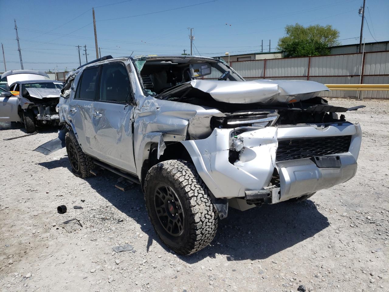 Photo 1 from auction – 2019 TOYOTA 4RUNNER SR with VIN JTEBU5JR7K5670282