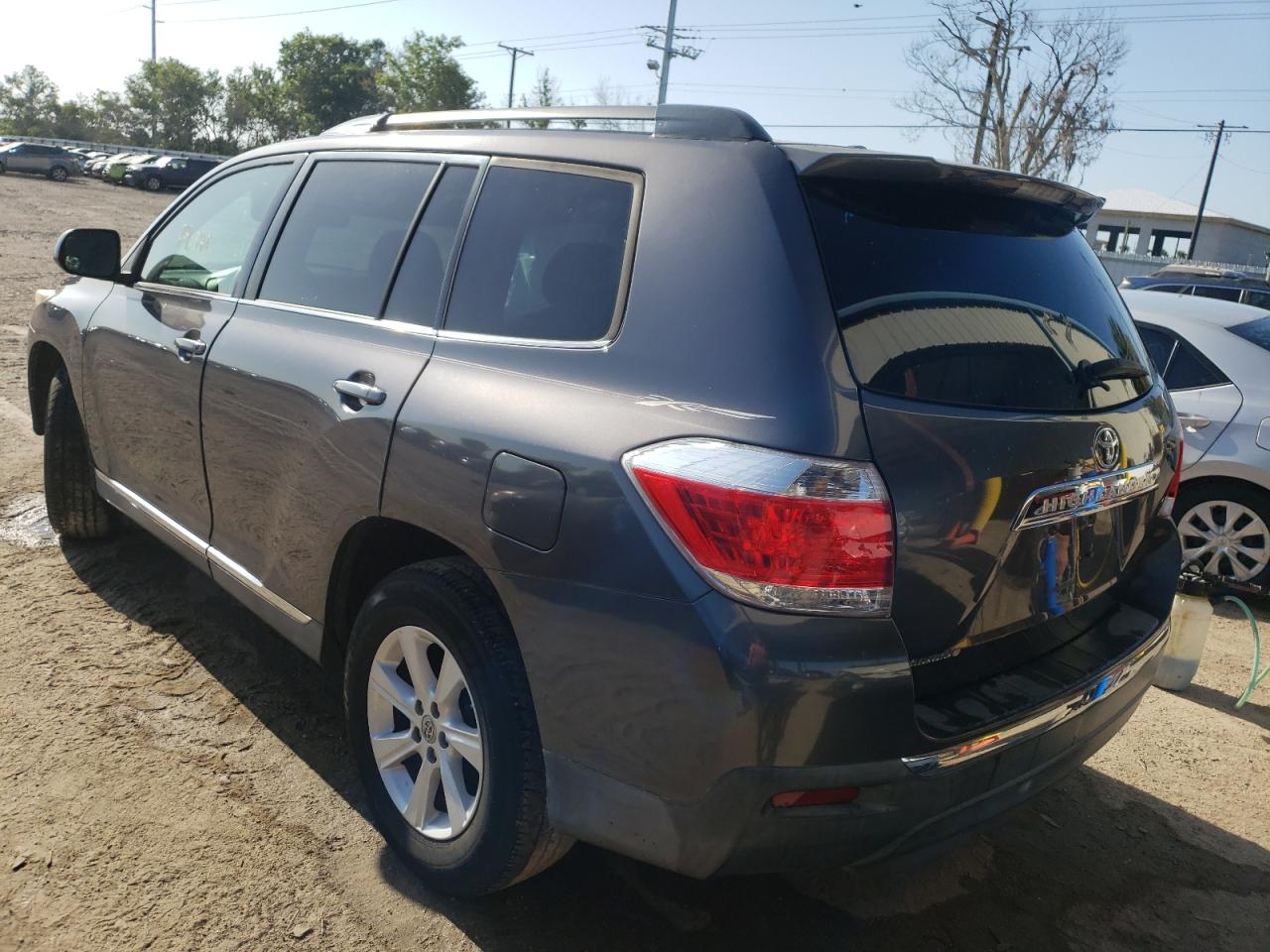 Фото 3 с аукциона – 2012 TOYOTA HIGHLANDER с VIN 5TDZK3EH3CS060986