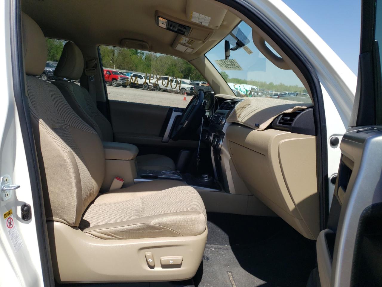 Photo 5 from auction – 2013 TOYOTA 4RUNNER SR with VIN JTEBU5JR8D5117871