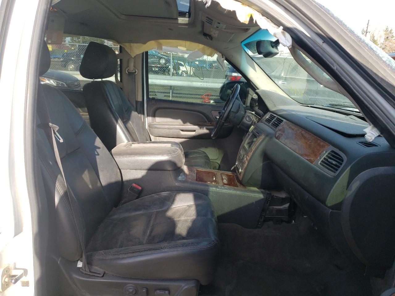 Photo 5 from auction – 2008 CHEVROLET SUBURBAN K with VIN 3GNFK16308G147154