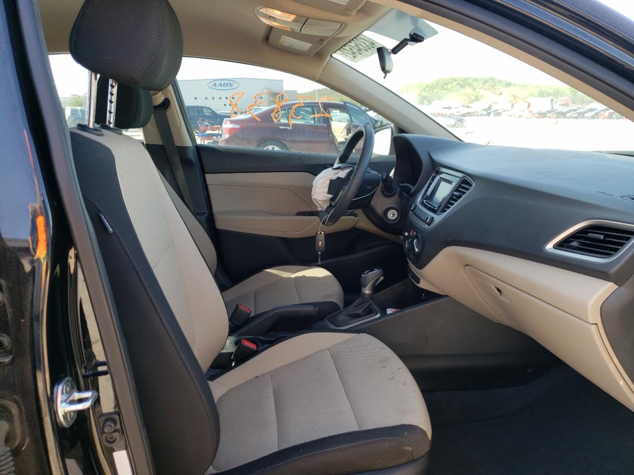 Photo 5 from auction – 2019 HYUNDAI ACCENT SE with VIN 3KPC24A34KE065709