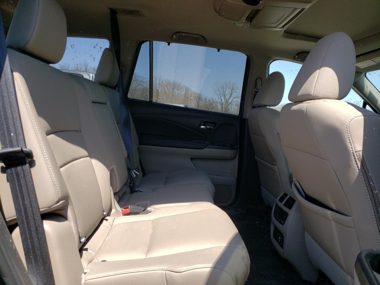 Photo 6 from auction – 2019 HONDA PILOT TOUR with VIN 5FNYF6H93KB051262