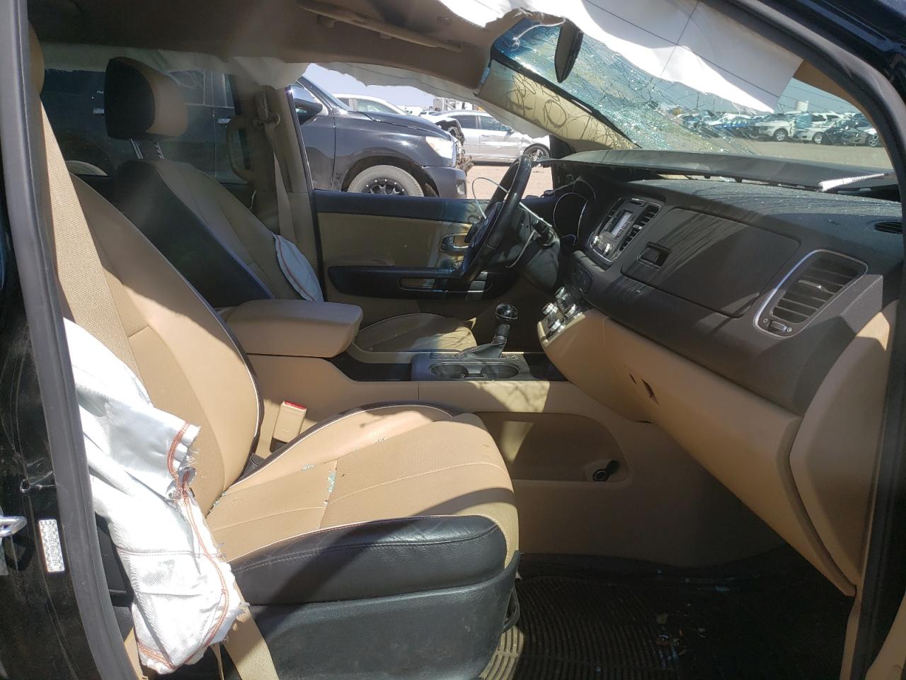 Photo 5 from auction – 2017 KIA SEDONA LX with VIN KNDMB5C14H6237094