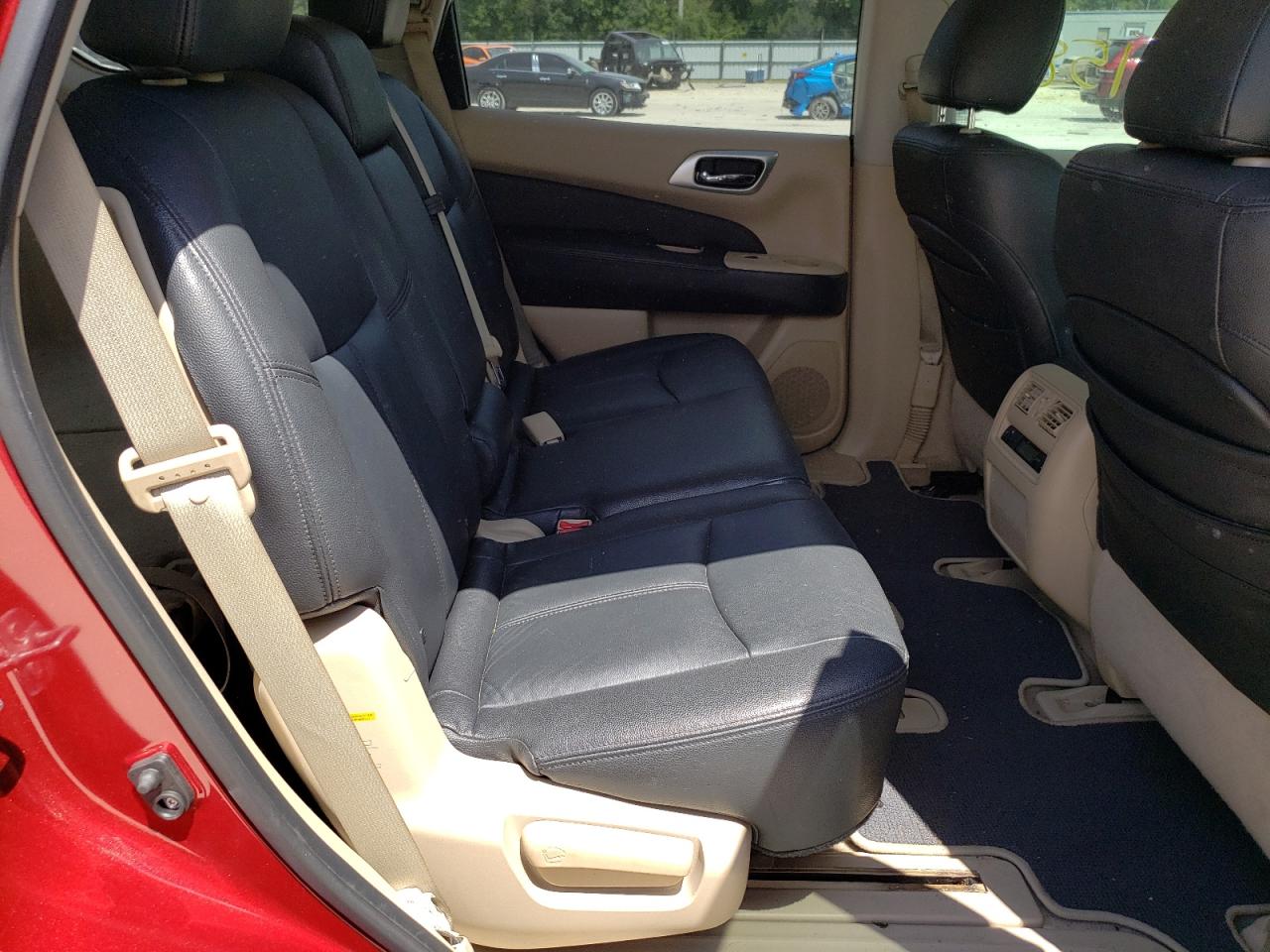 Photo 6 from auction – 2015 NISSAN PATHFINDER with VIN 5N1AR2MN4FC615858