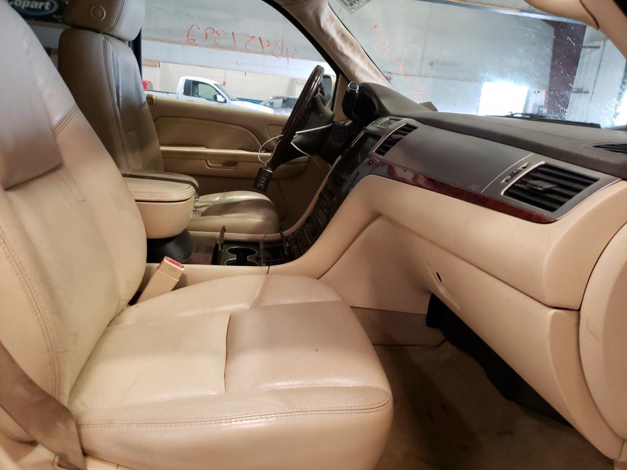 Photo 5 from auction – 2007 CADILLAC ESCALADE L with VIN 1GYFK63887R183799