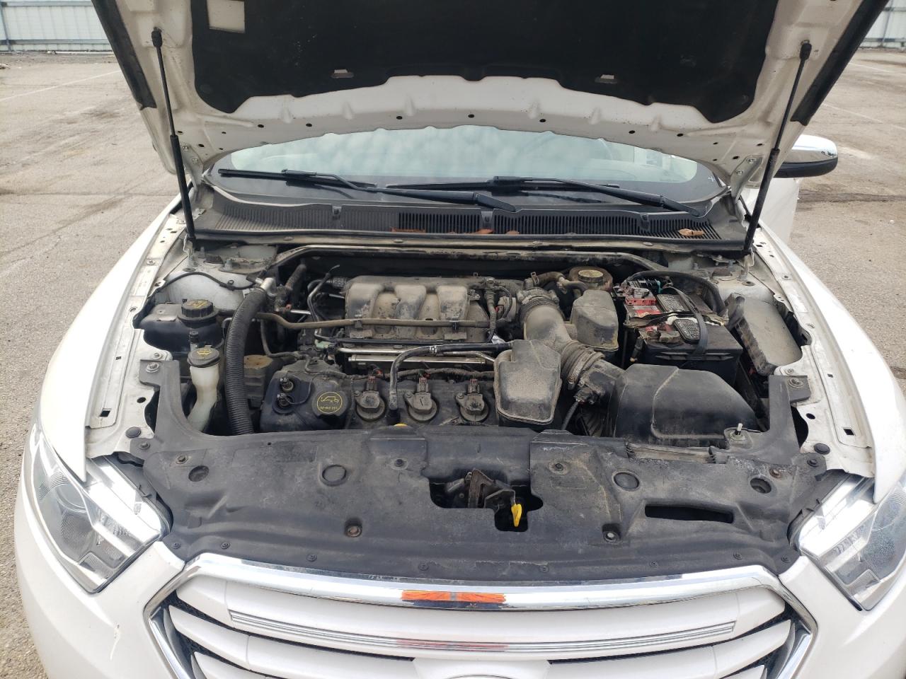 Photo 7 from auction – 2015 FORD TAURUS LIM with VIN 1FAHP2F80FG101083