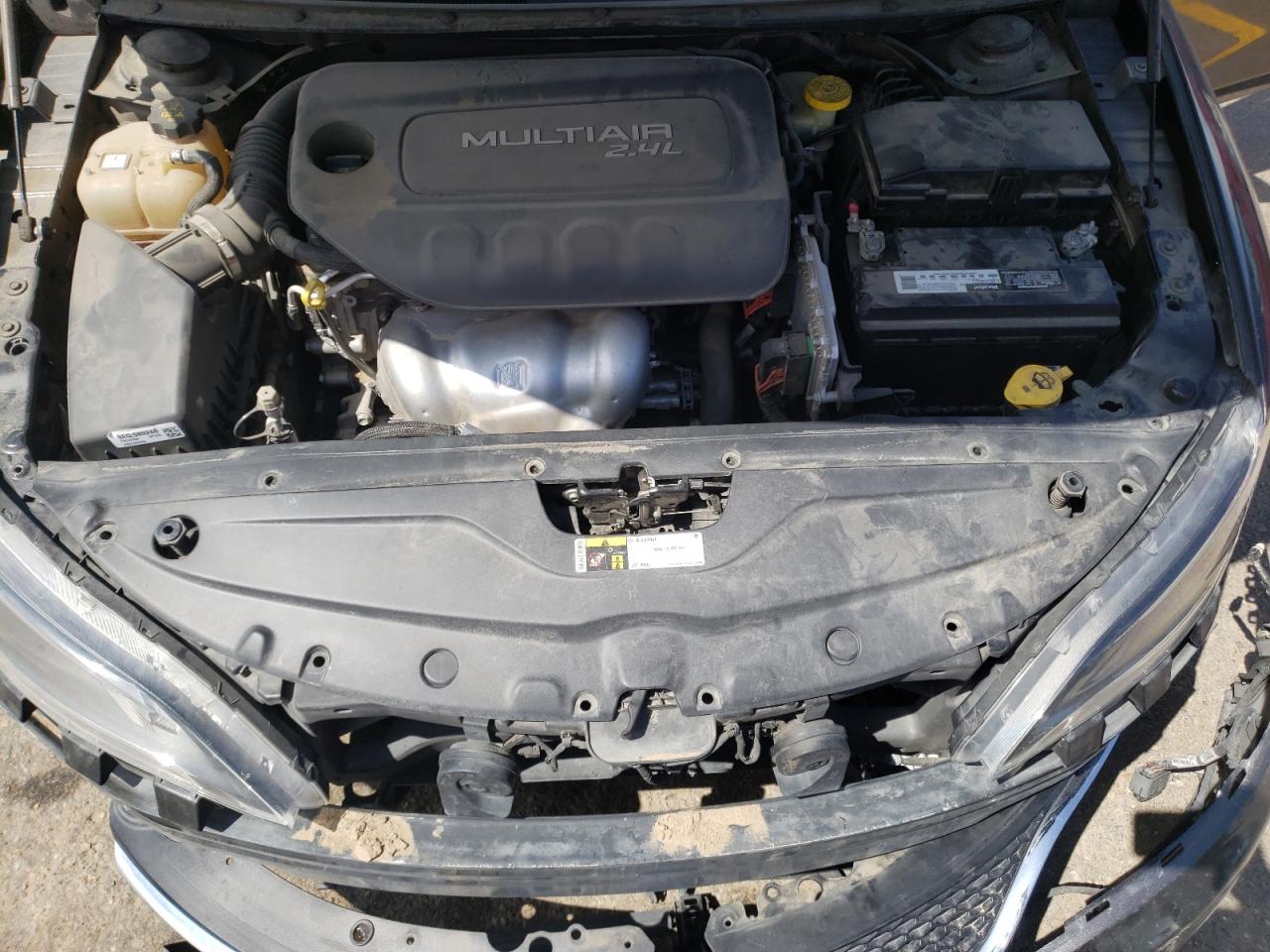 Photo 7 from auction – 2015 CHRYSLER 200 LIMITE with VIN 1C3CCCAB7FN747522
