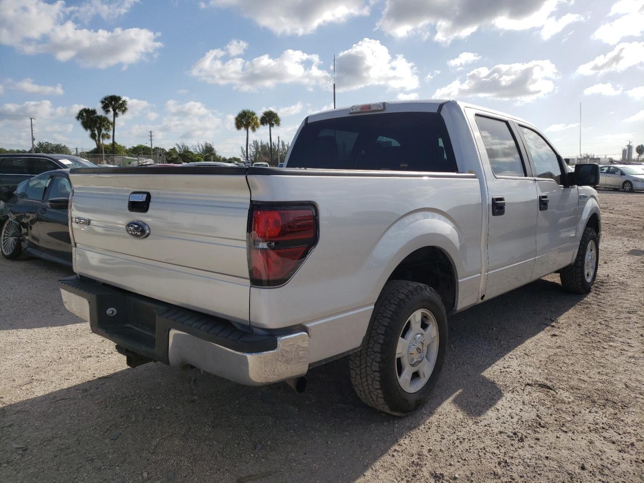 Photo 4 from auction – 2012 FORD F150 SUPER with VIN 1FTFW1CT7CKD33034