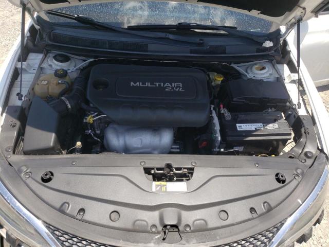 Photo 7 from auction – 2015 CHRYSLER 200 LIMITE with VIN 1C3CCCAB5FN594204