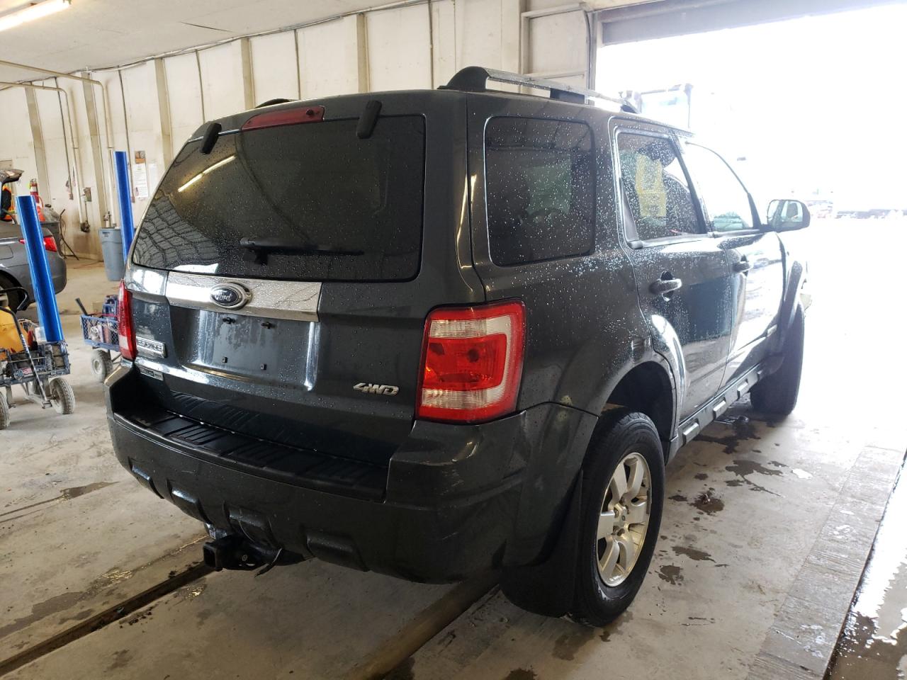 Photo 4 from auction – 2008 FORD ESCAPE LIM with VIN 1FMCU94148KD75085