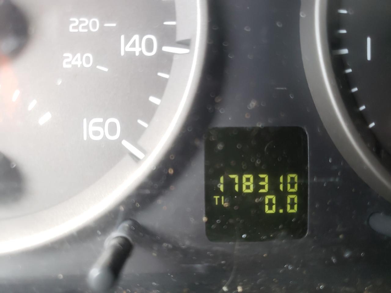 Photo 8 from auction – 2005 VOLVO V50 2.4I with VIN YV1MW382452057654