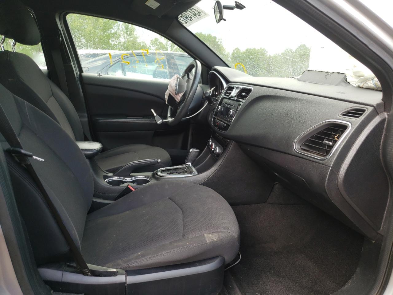 Photo 5 from auction – 2013 CHRYSLER 200 LX with VIN 1C3CCBAB3DN734192