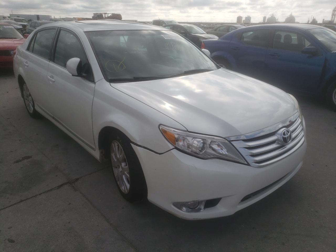 TOYOTA AVALON BAS 2011 with VIN 4T1BK3DB3BU418530 - Photo from auction