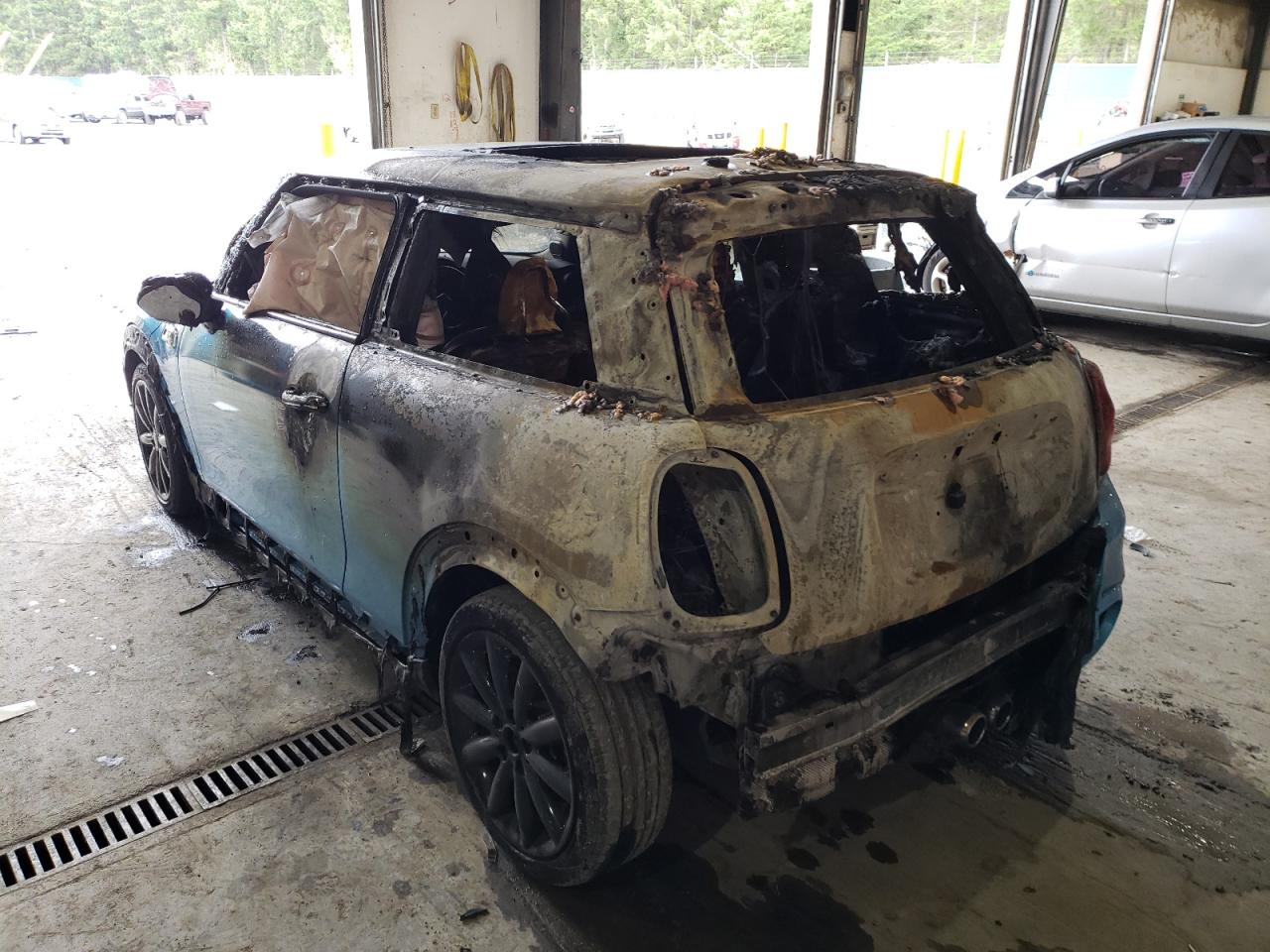 Photo 3 from auction – 2018 MINI COOPER S with VIN WMWXP7C54J2A47905