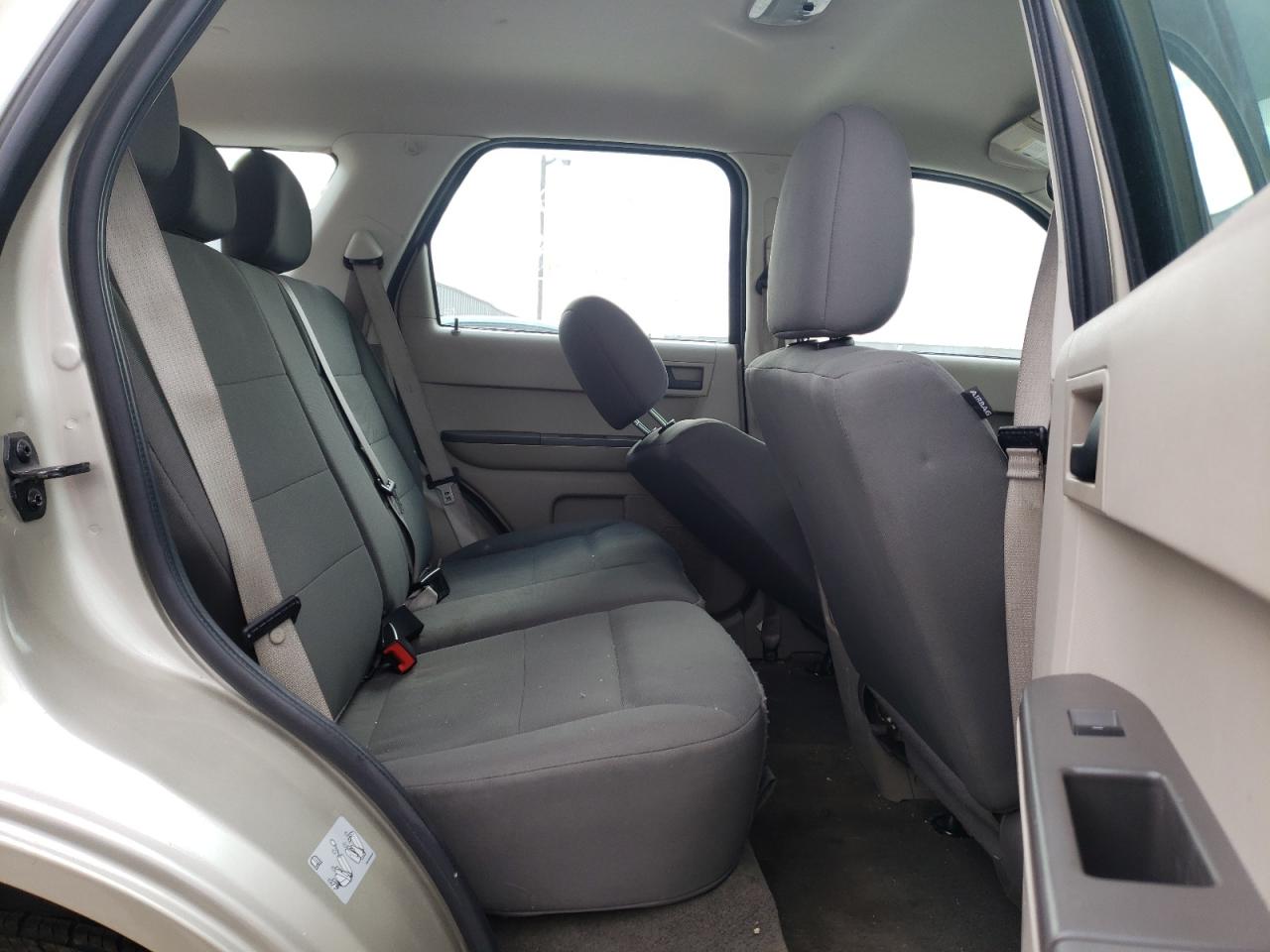 Photo 6 from auction – 2011 FORD ESCAPE XLS with VIN 1FMCU0C79BKB77823