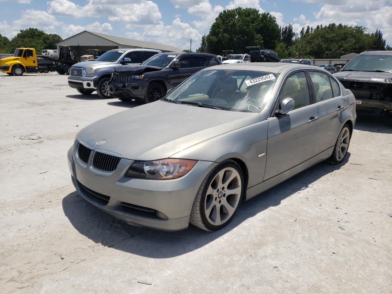 Photo 2 from auction – 2006 BMW 330 I with VIN WBAVB335X6KR76306