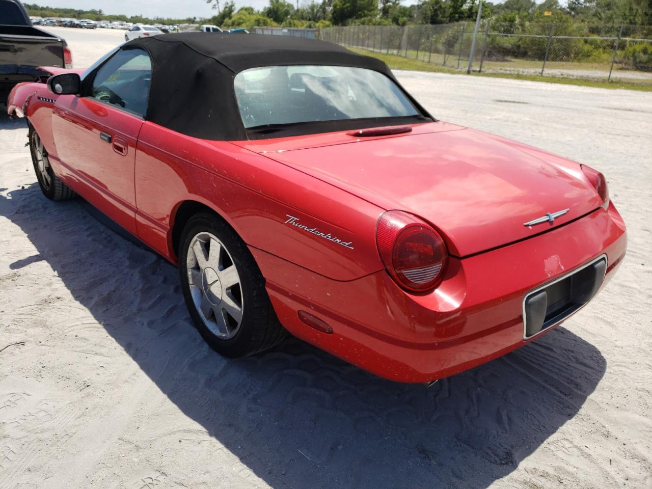 Photo 3 from auction – 2003 FORD THUNDERBIR with VIN 1FAHP60A73Y105012