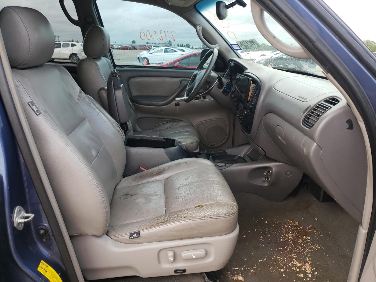 Photo 5 from auction – 2002 TOYOTA SEQUOIA SR with VIN 5TDZT34A92S090266