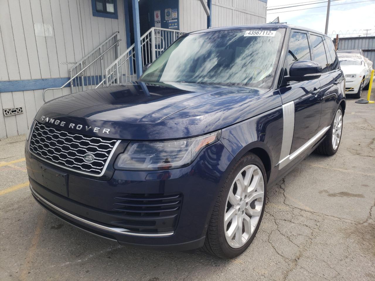 Photo 2 from auction – 2019 LAND ROVER RANGE ROVE with VIN SALGS2SV1KA546762