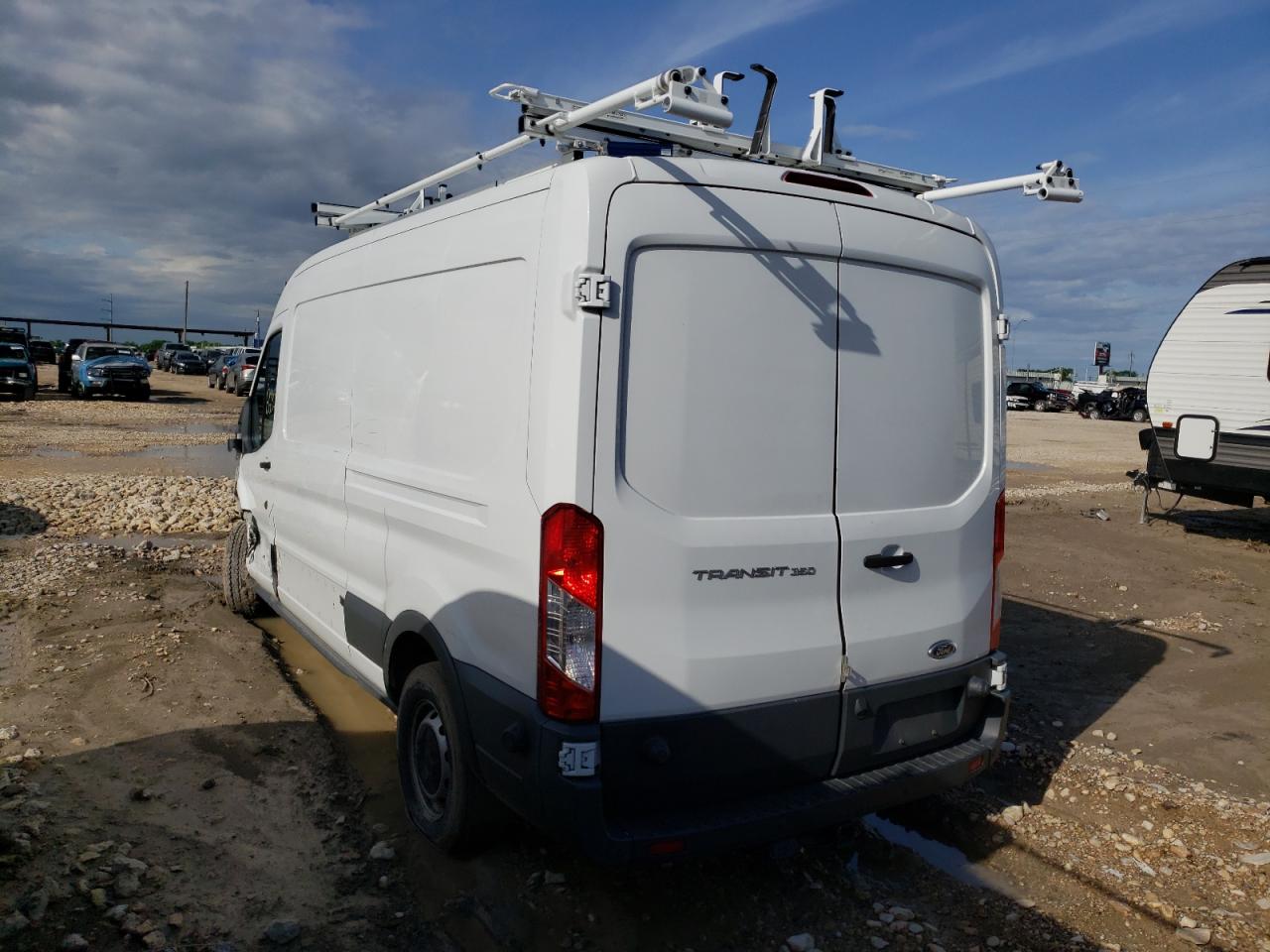 Photo 3 from auction – 2017 FORD TRANSIT T- with VIN 1FTBW2CM3HKB54025