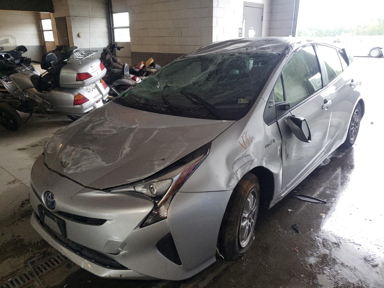 Photo 2 from auction – 2017 TOYOTA PRIUS with VIN JTDKBRFU6H3554476