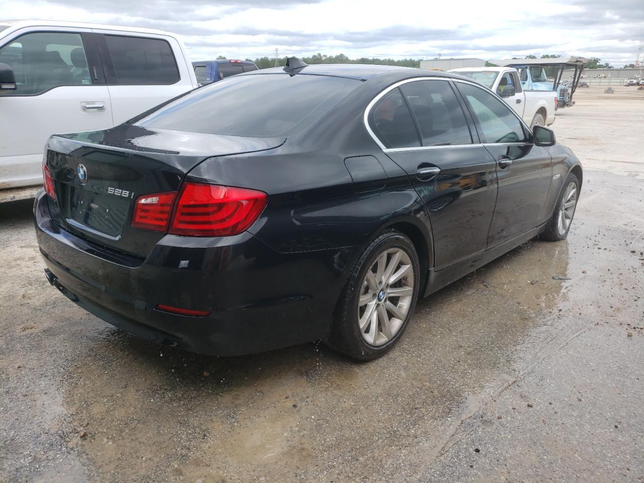 Photo 4 from auction – 2012 BMW 528 I with VIN WBAXG5C57CDY29754