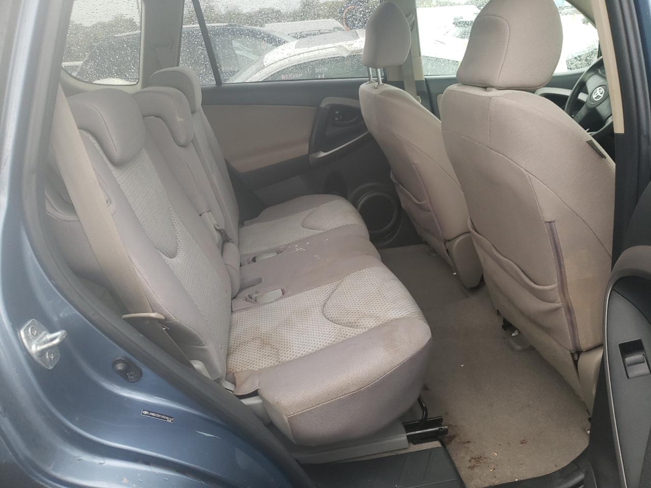 Photo 6 from auction – 2006 TOYOTA RAV4 with VIN JTMBD33V165046163