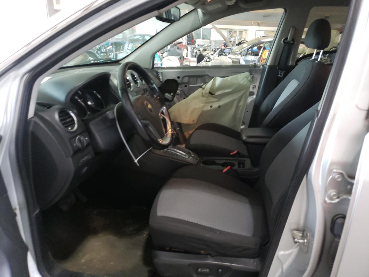 Photo 5 from auction – 2014 CHEVROLET CAPTIVA LT with VIN 3GNAL3EK9ES674565