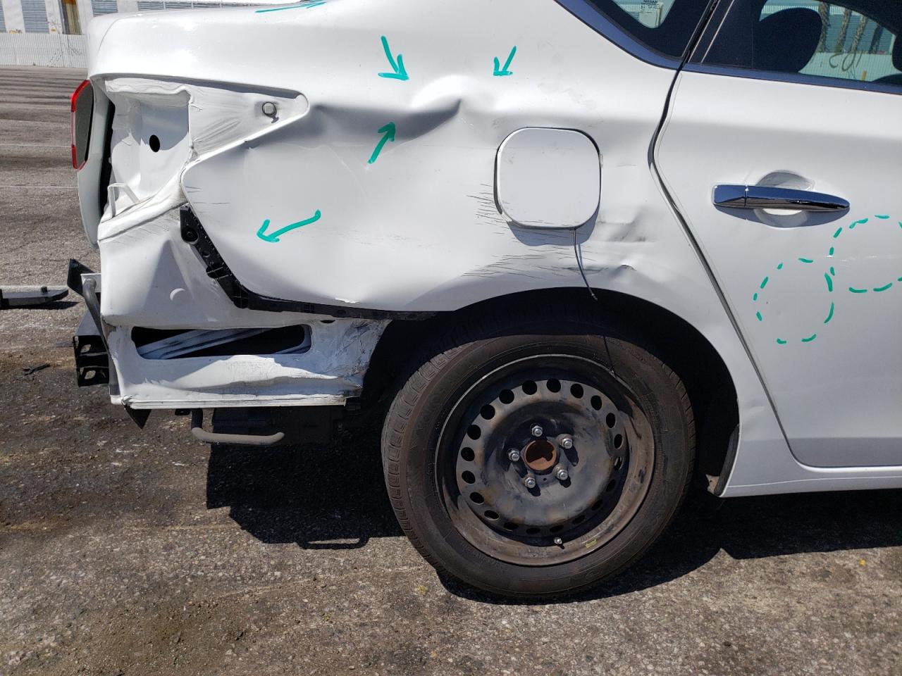 Photo 9 from auction – 2015 NISSAN SENTRA S with VIN 3N1AB7AP2FY238727