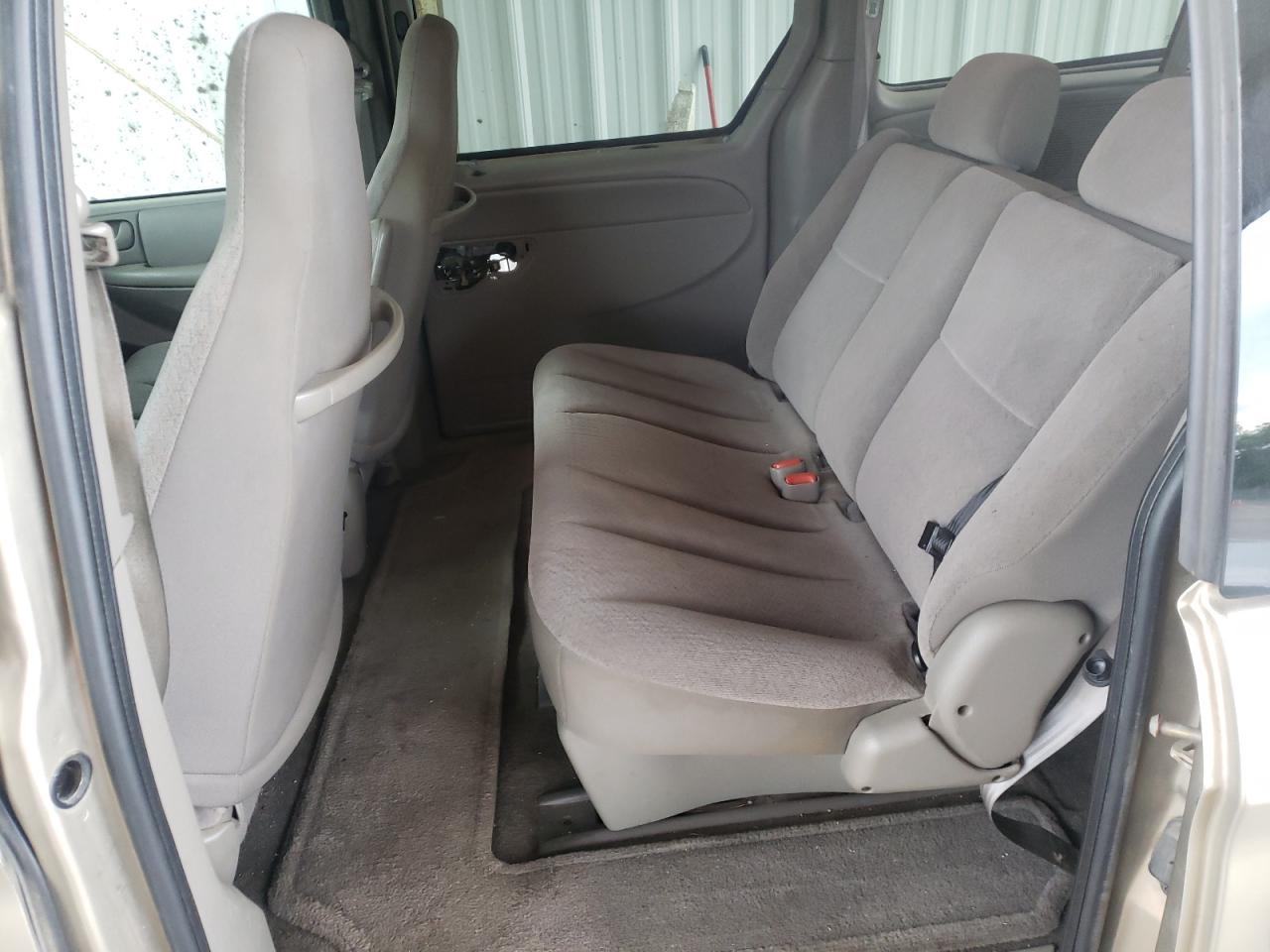Photo 6 from auction – 2002 DODGE GRAND CARA with VIN 2B4GP44382R686381
