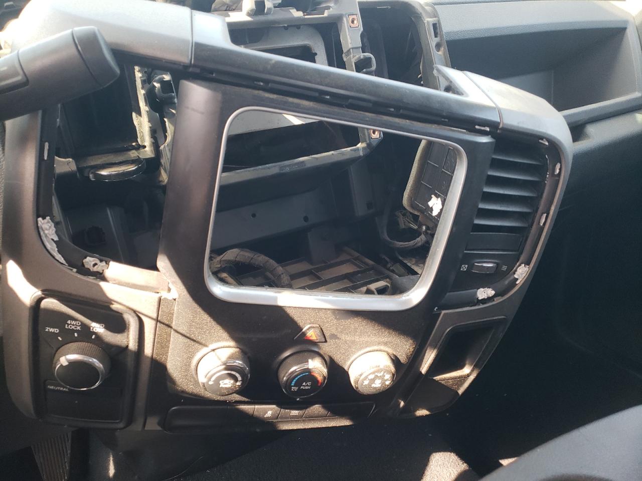 Photo 9 from auction – 2014 RAM 1500 ST with VIN 1C6RR7FT1ES234836