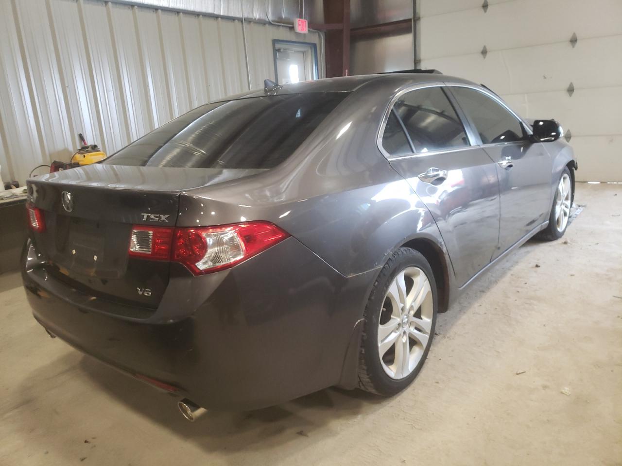 Photo 4 from auction – 2010 ACURA TSX with VIN JH4CU4F43AC000446