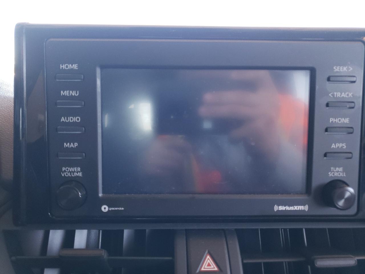 Photo 9 from auction – 2021 TOYOTA RAV4 LE with VIN JTMH1RFV3MD064393