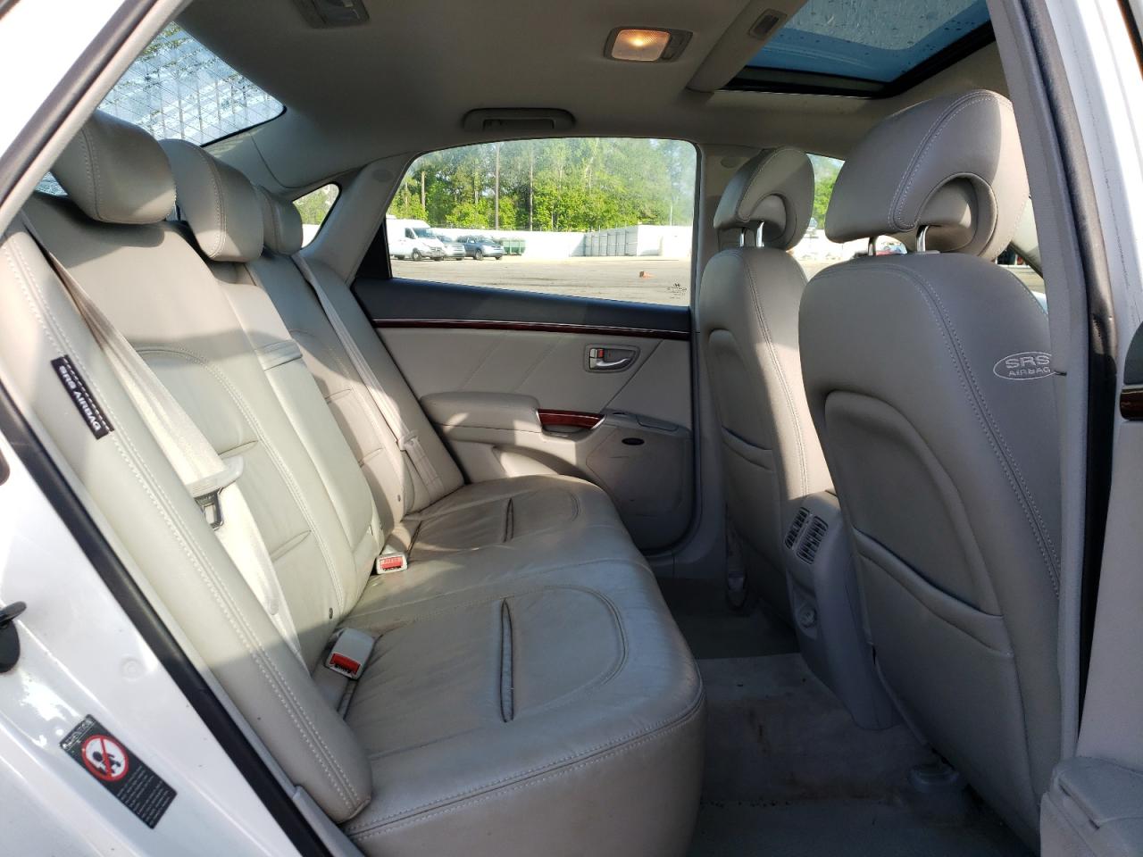Photo 6 from auction – 2007 HYUNDAI AZERA SE with VIN KMHFC46F17A210224