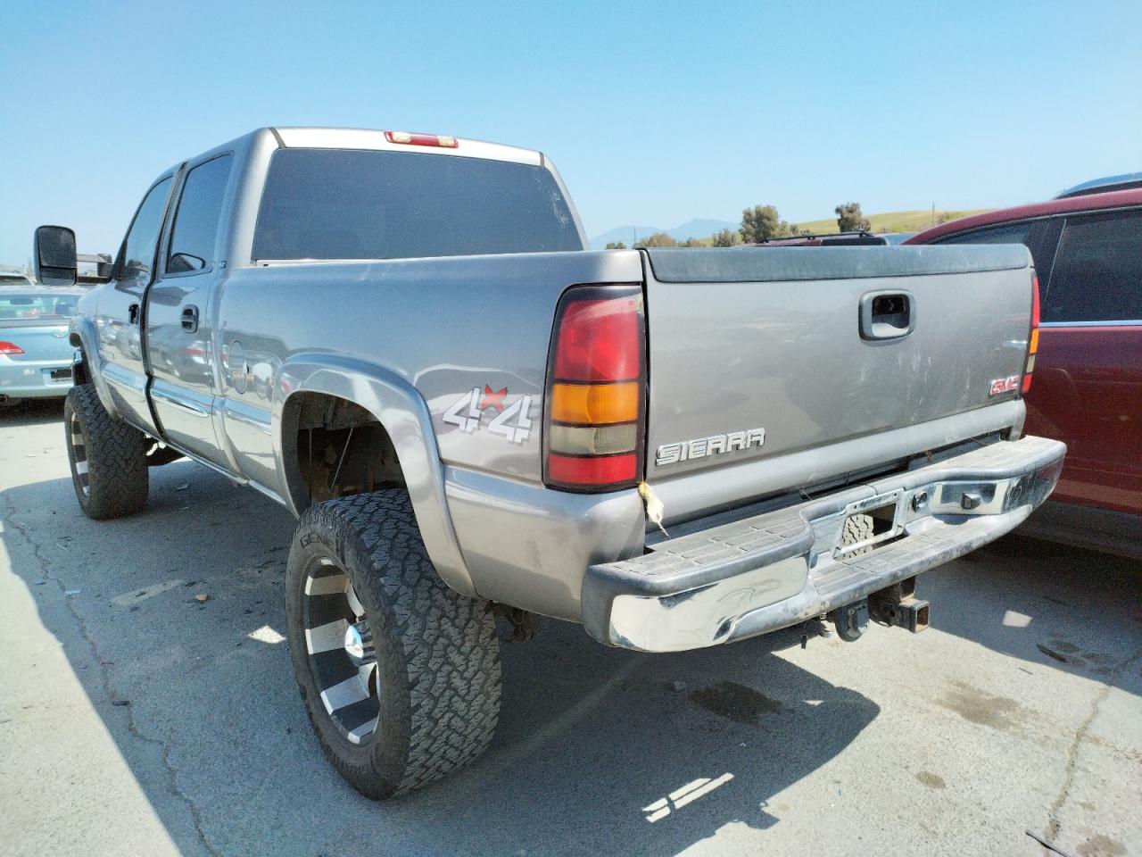 Photo 3 from auction – 2007 GMC SIERRA K25 with VIN 1GTHK23D97F105375