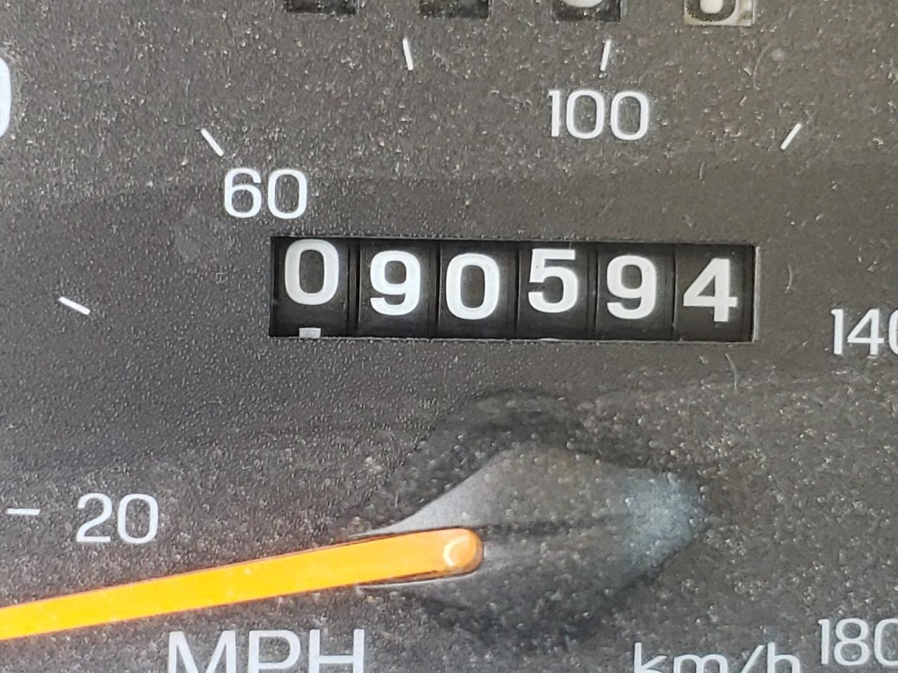 Photo 8 from auction – 1998 FORD TAURUS LX with VIN 1FAFP52U2WG104420