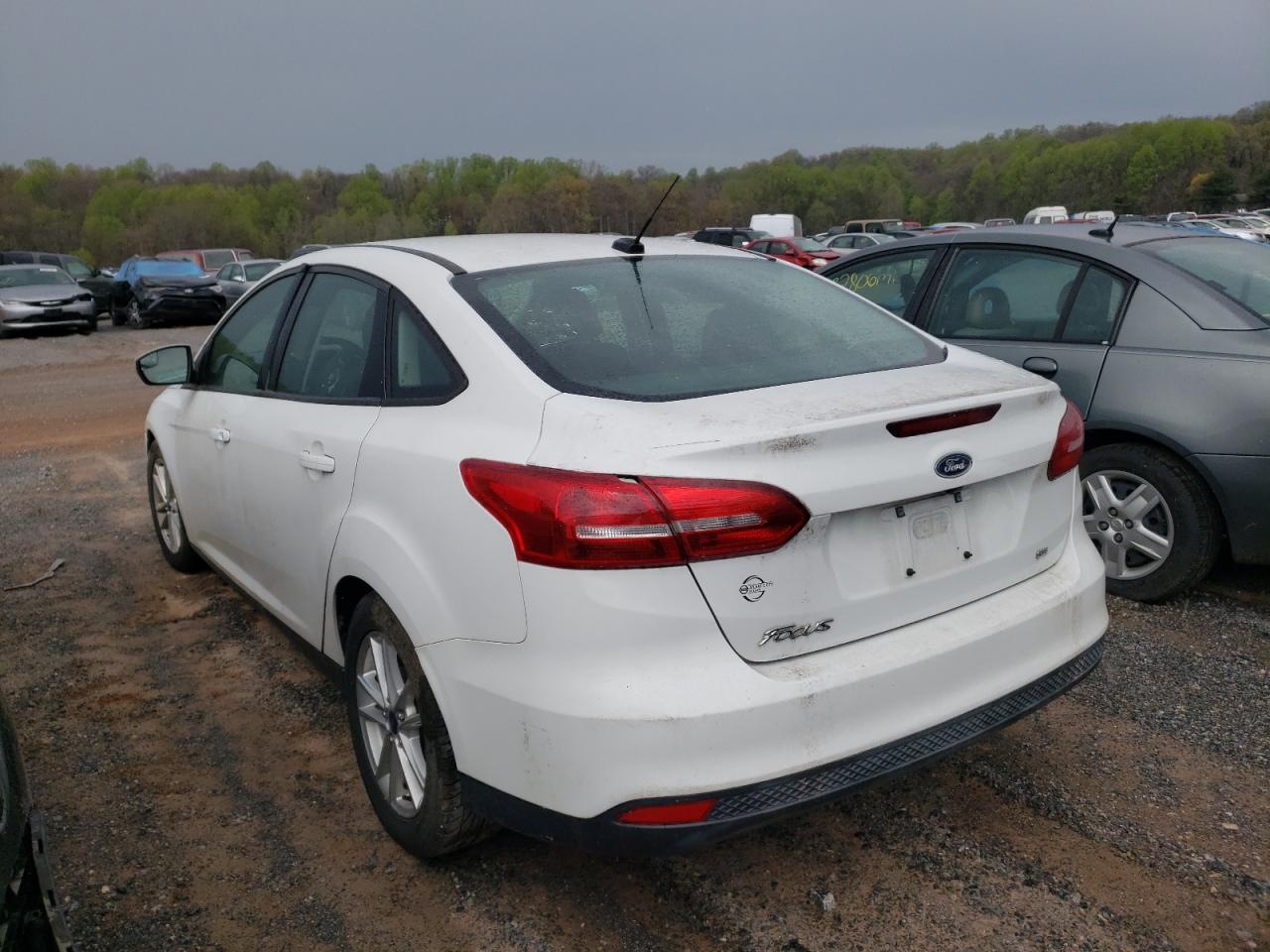Photo 3 from auction – 2016 FORD FOCUS SE with VIN 1FADP3F21GL270179