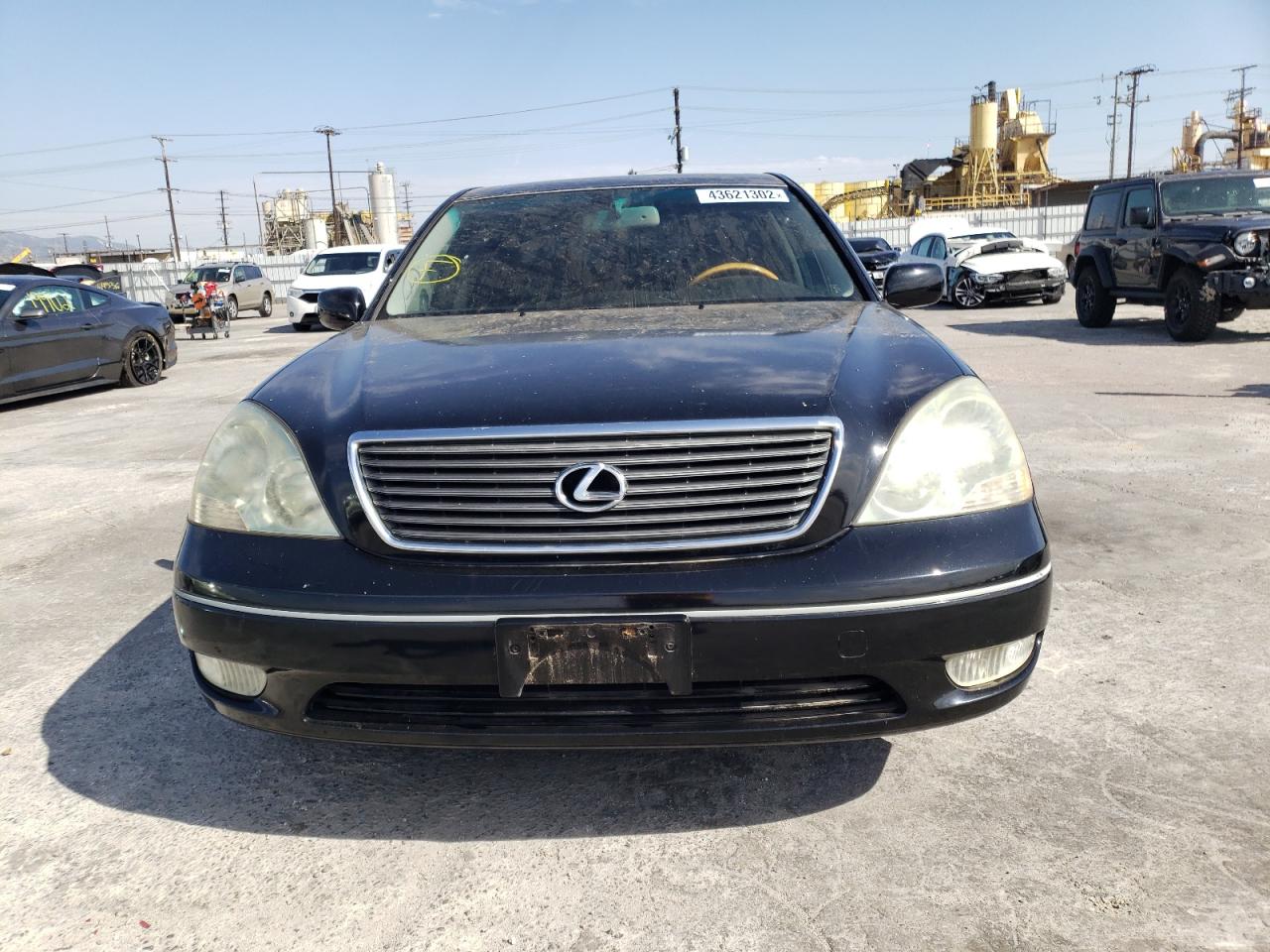 Photo 9 from auction – 2001 LEXUS LS 430 with VIN JTHBN30FX10022443