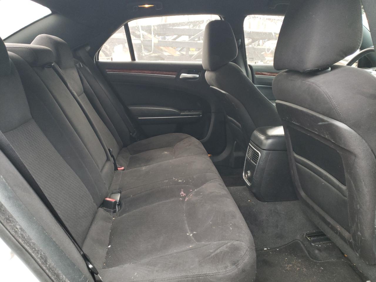 Photo 6 from auction – 2012 CHRYSLER 300 with VIN 2C3CCAAG2CH166000