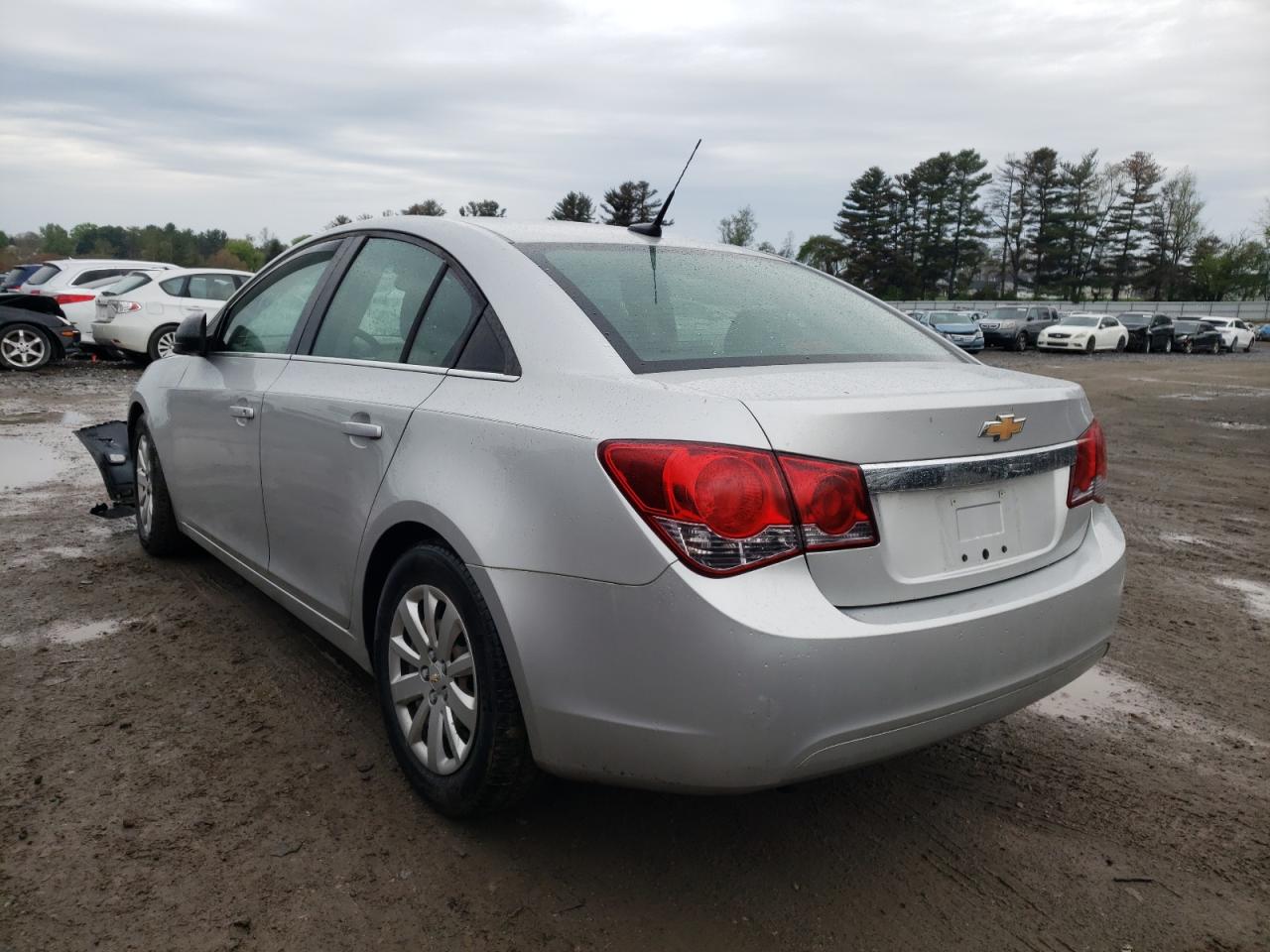 Photo 3 from auction – 2011 CHEVROLET CRUZE LS with VIN 1G1PC5SH1B7108233