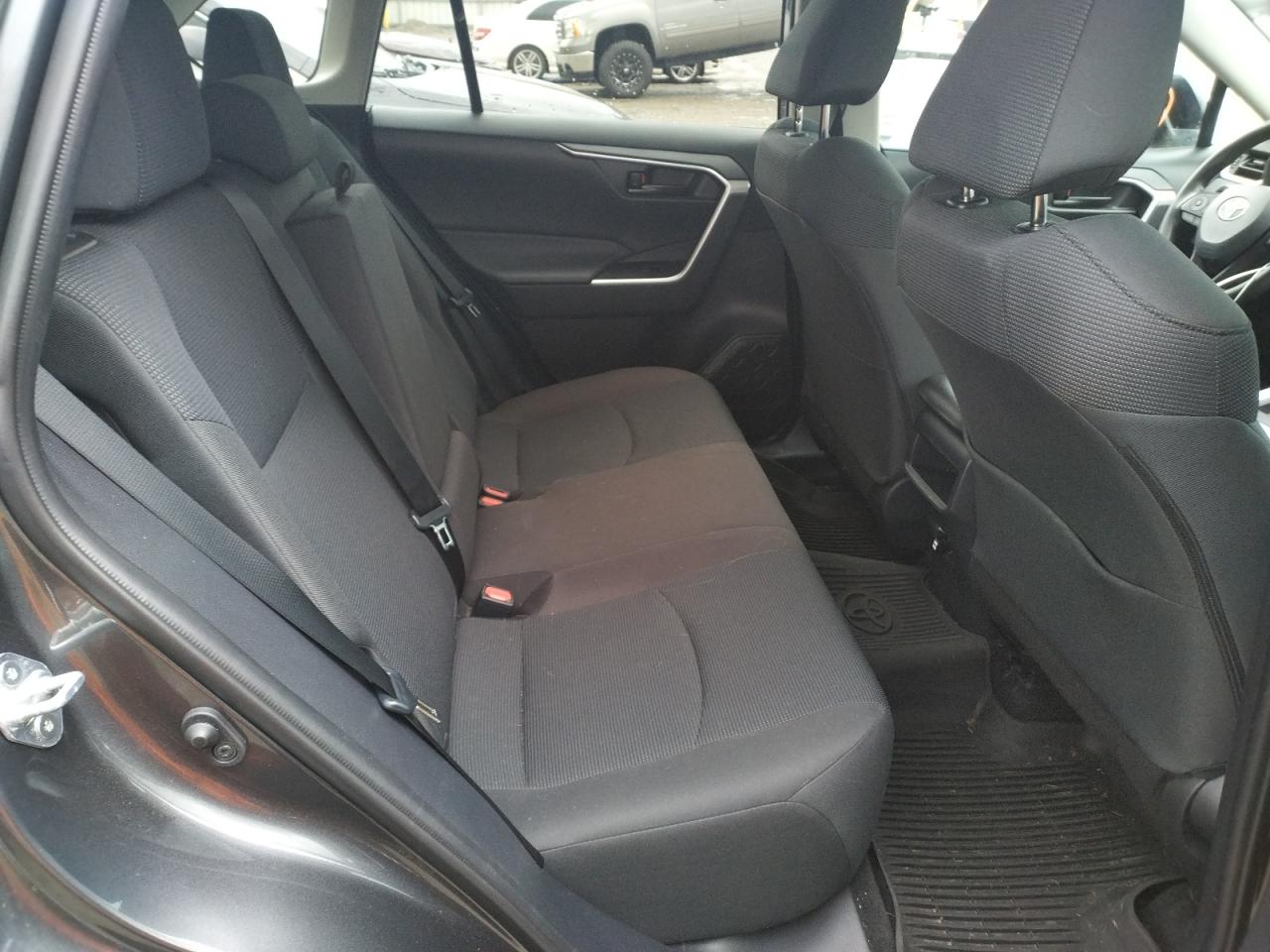 Photo 6 from auction – 2021 TOYOTA RAV4 LE with VIN 2T3G1RFVXMC169870