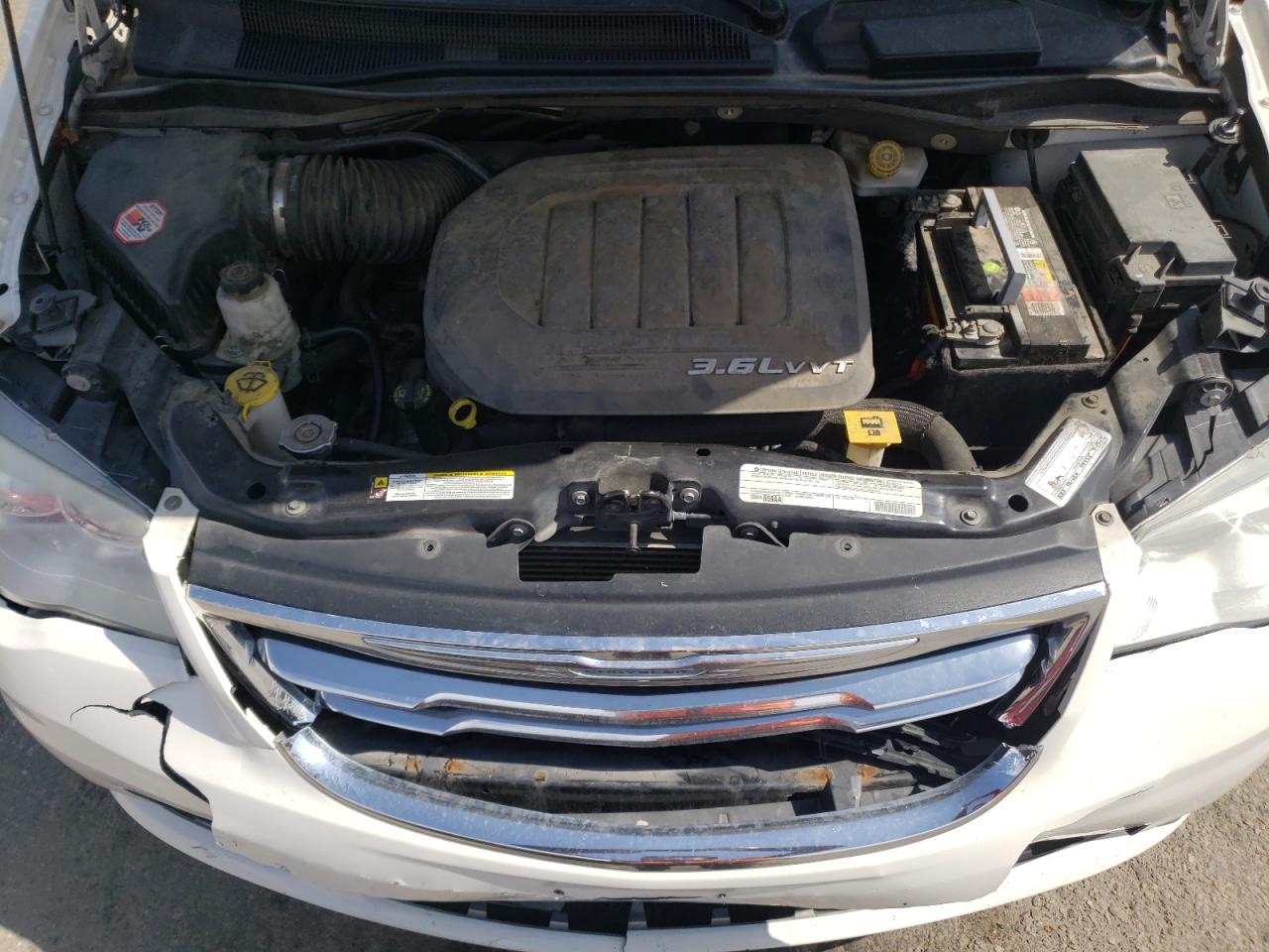 Photo 7 from auction – 2012 CHRYSLER TOWN & COU with VIN 2C4RC1CGXCR199758