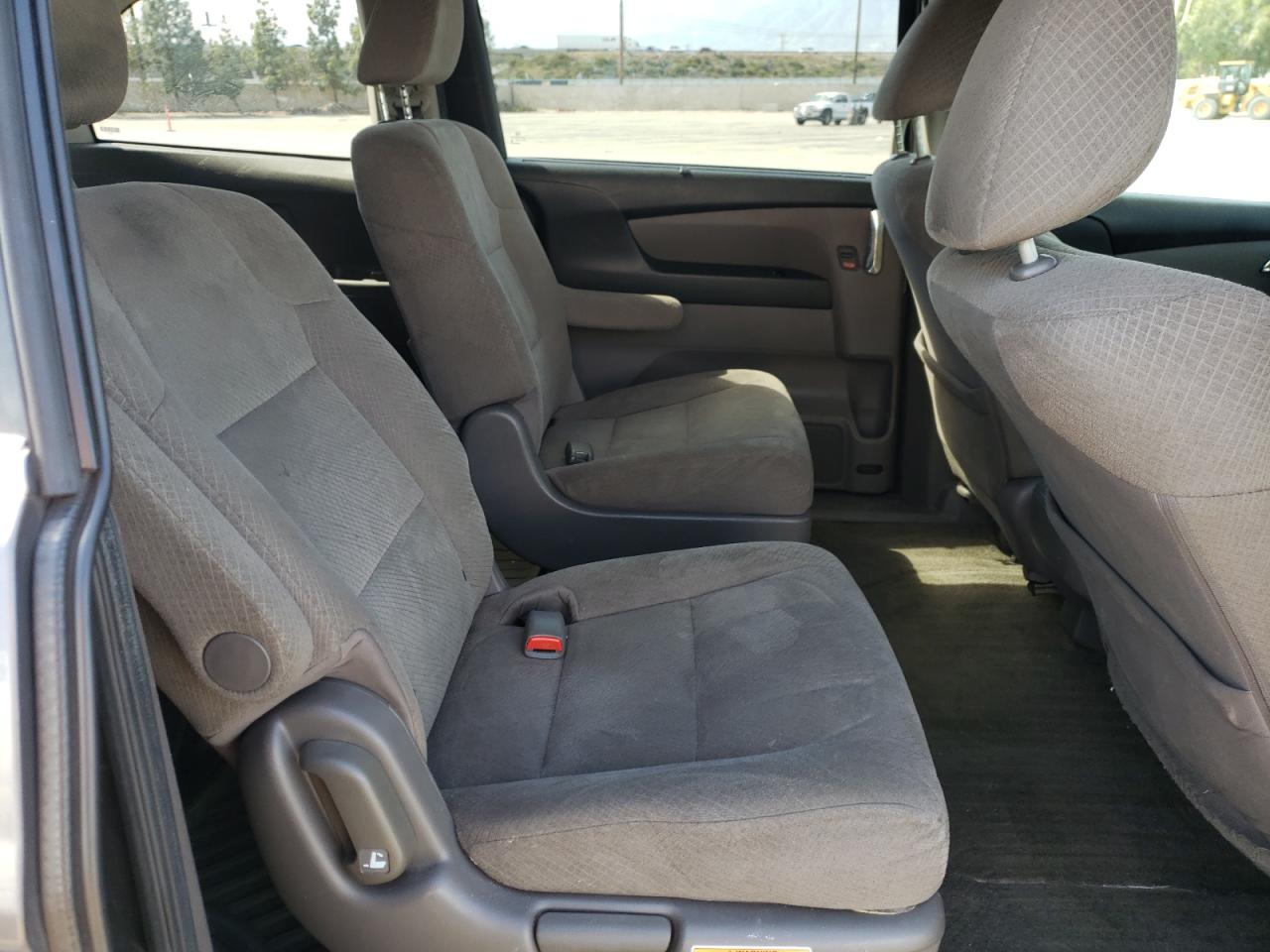 Photo 6 from auction – 2015 HONDA ODYSSEY EX with VIN 5FNRL5H48FB099177