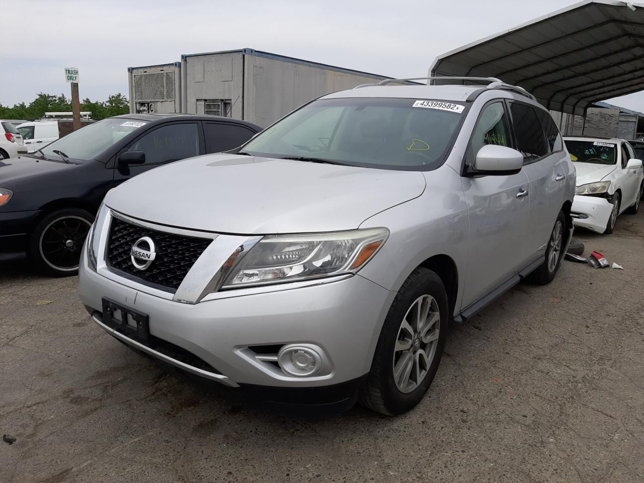 Photo 2 from auction – 2014 NISSAN PATHFINDER with VIN 5N1AR2MN6EC615925