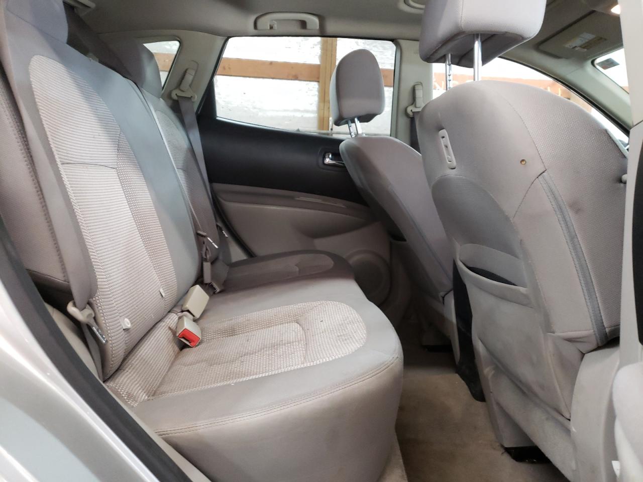 Photo 6 from auction – 2013 NISSAN ROGUE S with VIN JN8AS5MV8DW600936