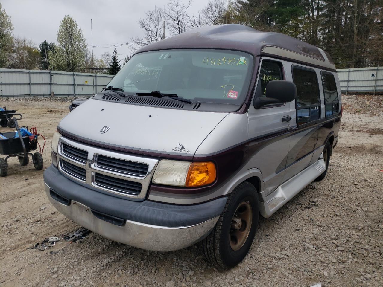 Photo 2 from auction – 2003 DODGE RAM VAN B1 with VIN 2D6WB11Y33K528207
