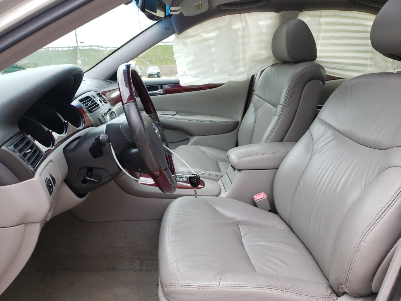 Photo 5 from auction – 2004 LEXUS ES 330 with VIN JTHBA30G340007632
