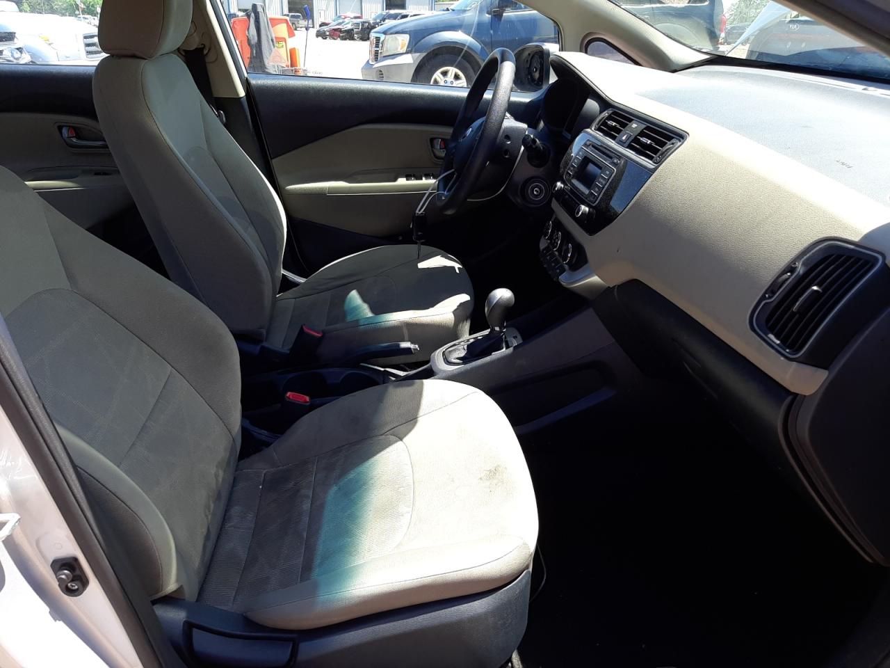 Photo 5 from auction – 2016 KIA RIO with VIN KNADM4A31G6687242