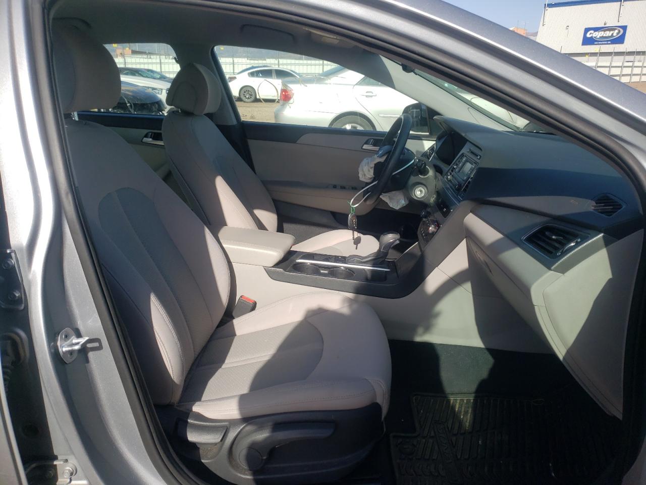 Photo 5 from auction – 2015 HYUNDAI SONATA SE with VIN 5NPE24AF1FH071889